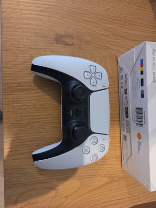 PS5 Digital 825GB + 2 Mandos DualSense