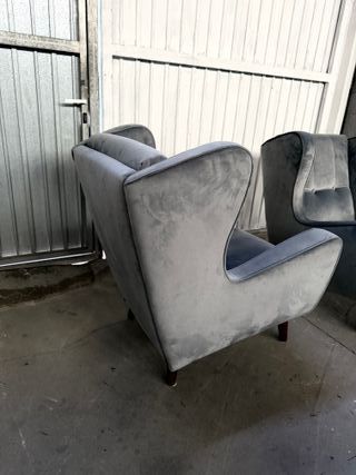 Pareja de sillones grises de terciopelo