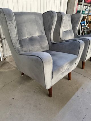 Pareja de sillones grises de terciopelo