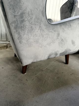 Pareja de sillones grises de terciopelo