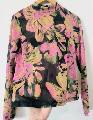 Camiseta de malla estampada nueva L