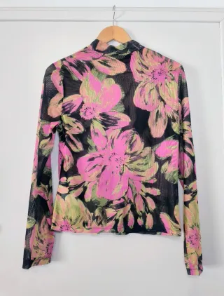 Camiseta de malla estampada nueva L