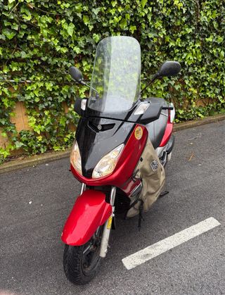 Yamaha Xmax 250cc Moto Scooter Automática