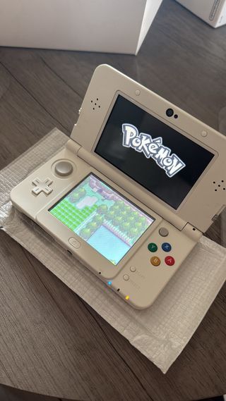 New Nintendo 3DS Edición Ambassador