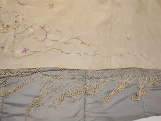 Manton Manila Antiguo Beige