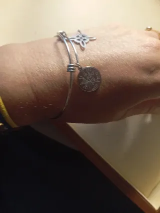 Pulsera plata con pentagrama y trébol