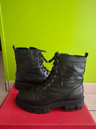 Anfibi Patrizia Azzi neri donna