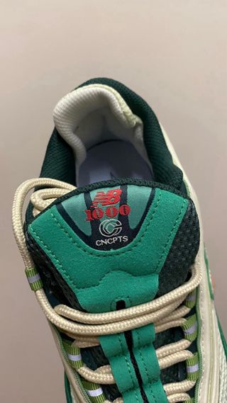 New Balance 1000 Beige/Verde