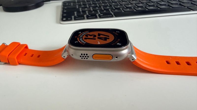 Apple Watch Ultra con correas naranja y más afbeelding 3
