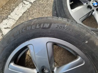 2 Llantas BMW 1er 7jx16 Originales con neumáticos.