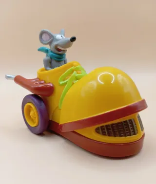 Topo da corsa nella scarpa turbo • Kinder Germania