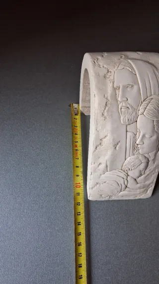 Sacra Famiglia inciso su pietra