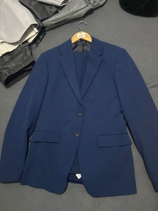 Traje azul formal