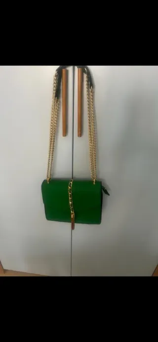 Borsa a tracolla verde con frange