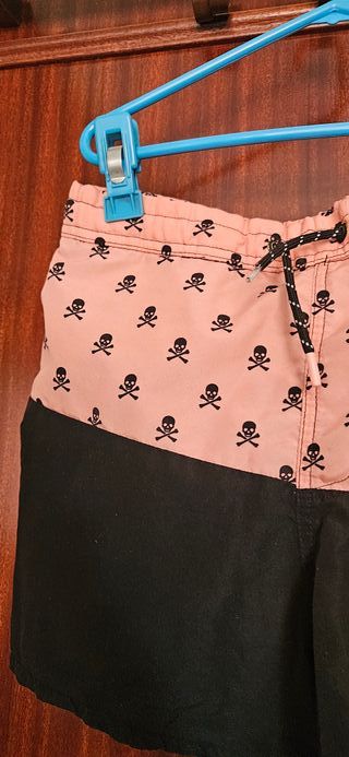 Bañador hombre calaveras rosa y negro
