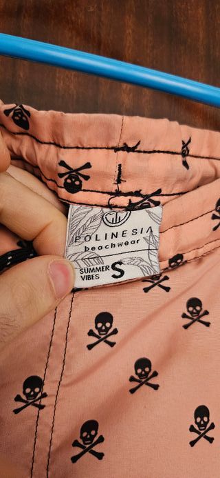 Bañador hombre calaveras rosa y negro