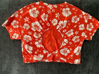 Camiseta niña flores roja