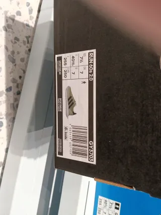 Tênis Adidas 40 2/3 bege/verde