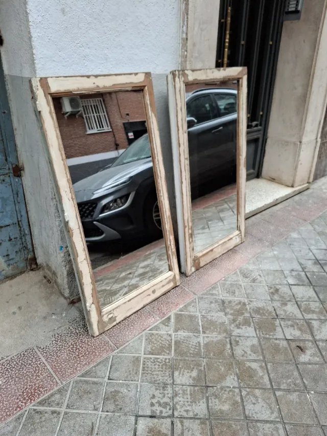 Espejos antiguos de madera y cristal