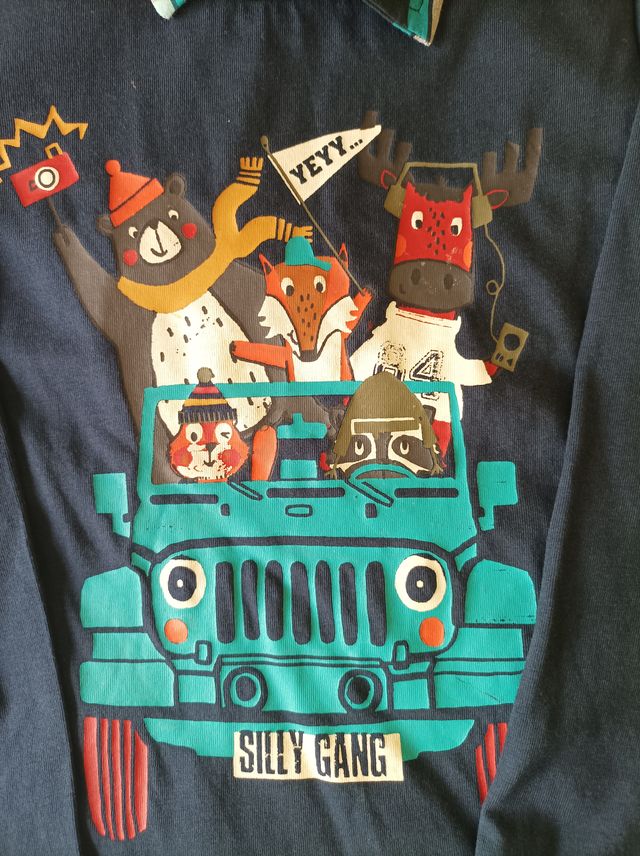 Camiseta niño cuello polo estampado coche