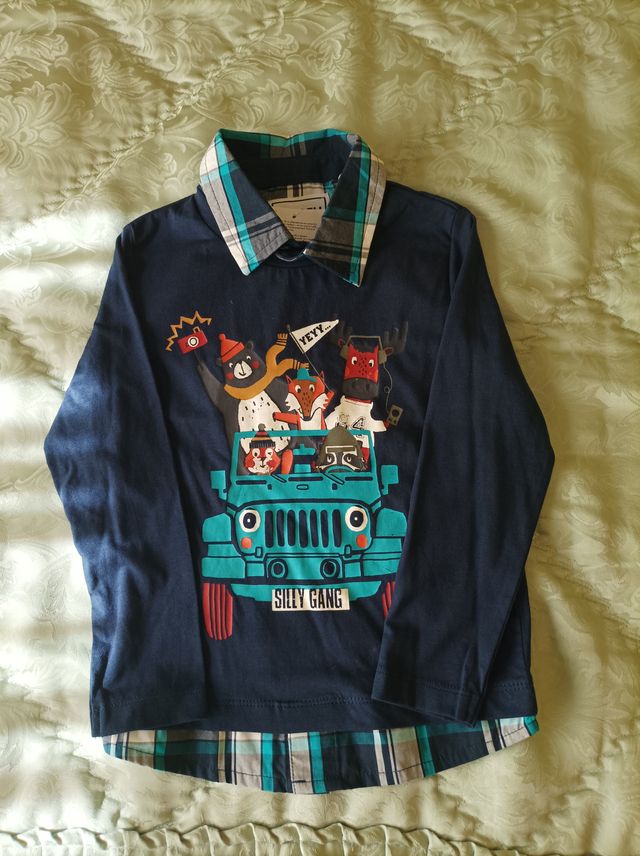 Camiseta niño cuello polo estampado coche