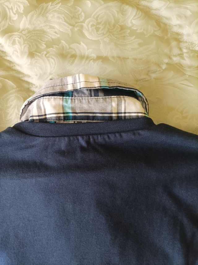 Camiseta niño cuello polo estampado coche