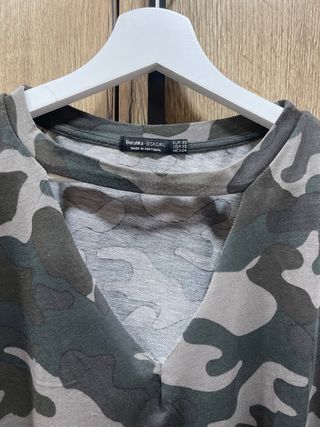 Camiseta oversize corta camuflaje