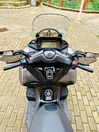 Yamaha Tricity 300 2022.