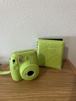 Cámara instantánea Fujifilm Instax Mini 9