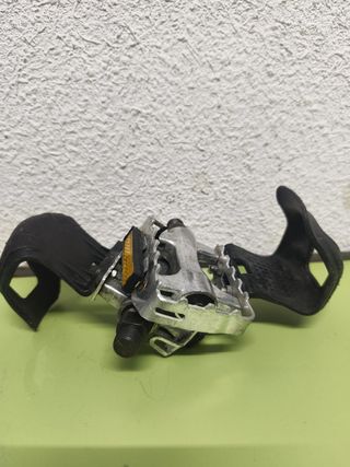 Pedali da bici con calpestabili