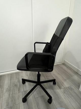 Silla de oficina Ikea negra - Renberget Como nueva