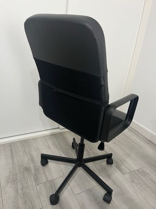 Silla de oficina Ikea negra - Renberget Como nueva