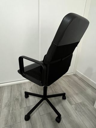 Silla de oficina Ikea negra - Renberget Como nueva