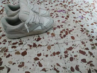 Zapatillas Bershka Talla 41 Blancas