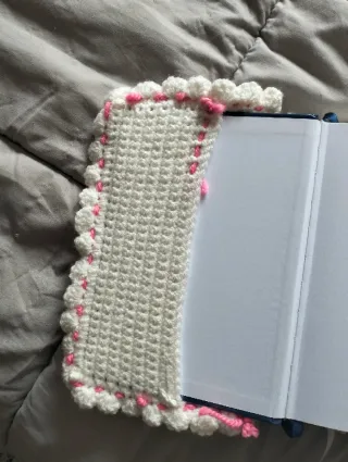 Funda coquette de crochet hecha a mano