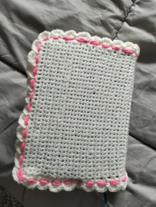 Funda coquette de crochet hecha a mano