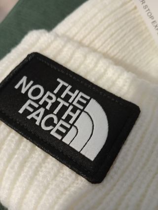 Gorro The North Face Blanco Nuevo con Etiqueta