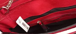 Bolso tipo sobre rojo