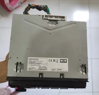 Magnifica Radio de Coche: Kenwood KDC-BT500U