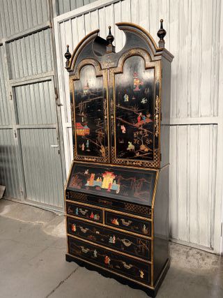 Vitrina antigua estilo oriental RESTAURADO