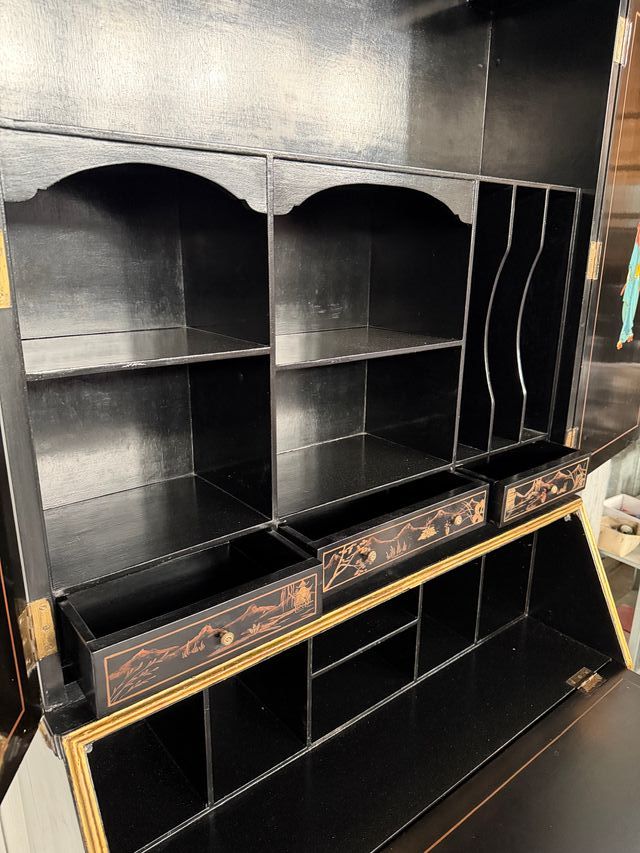 Vitrina antigua estilo oriental RESTAURADO