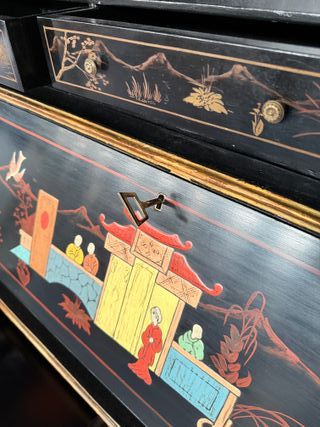 Vitrina antigua estilo oriental RESTAURADO