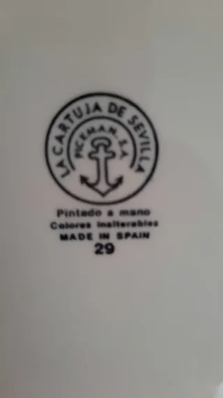 Preciosa Sopera La Cartuja de Sevilla Pickman