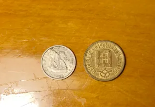 Monedas portuguesas 2$50 y 10 Escudos