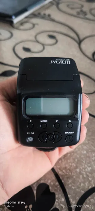 Viltrox JY610 II Speedlite Flash