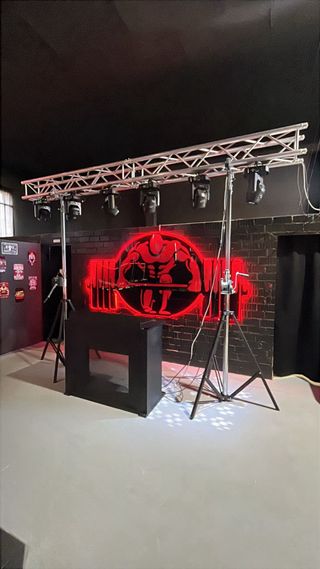 Servicio DJ, tecnico iluminacion, material eventos