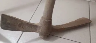 Picos de construcción. Precio por unidad.