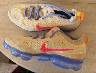 Zapatillas Nike Beige y Rosa