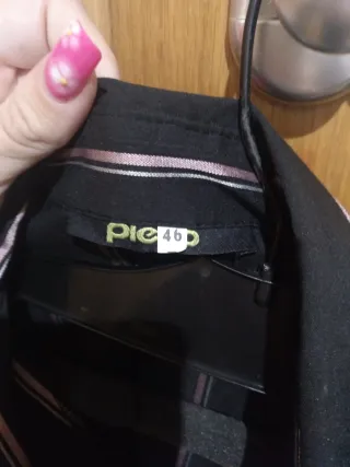 Regalo camisa de rayas negra y rosa