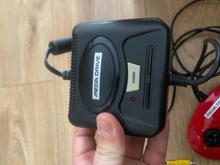Consola SEGA Mega Drive con mando